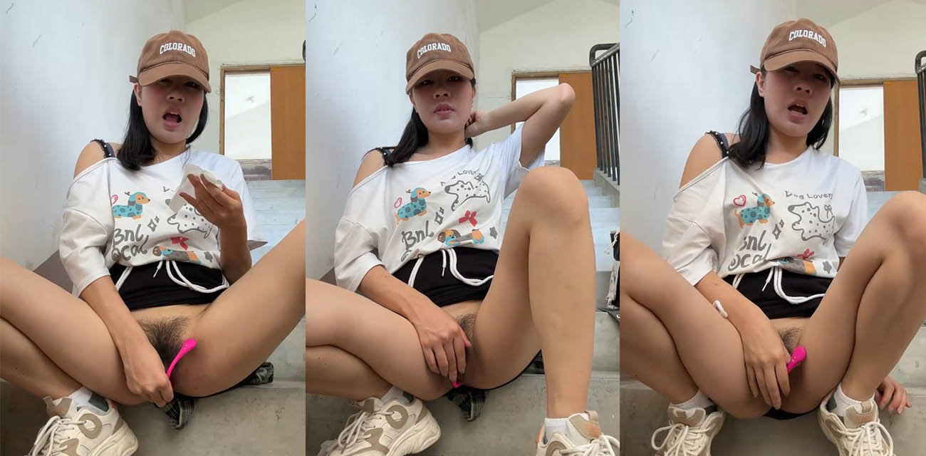 新晋主播【titi99770】楼道露出自慰视频流出，粉嫩小穴道具狂插高潮喷水全程浪叫不止